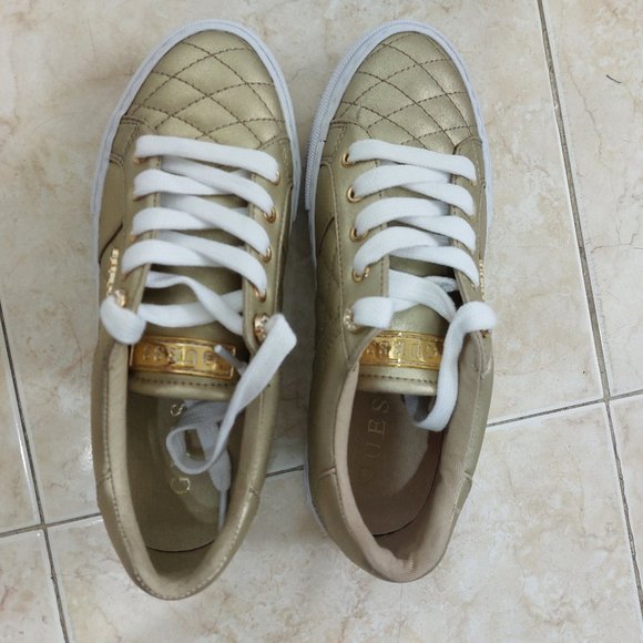 GUESS Women's Loven Casual Lace-Up Sneakers GOLD TONE Size 5 - Picture 7 of 12
